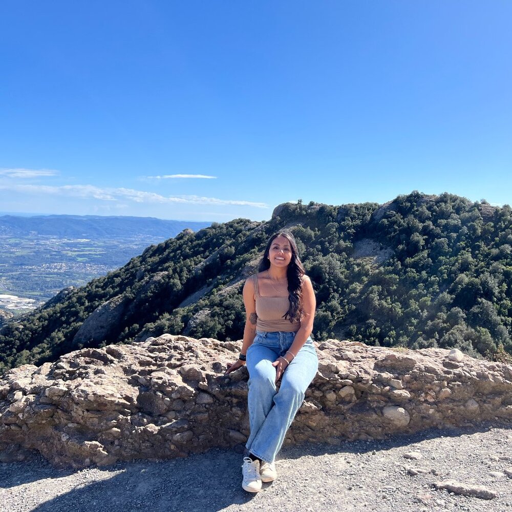 Meet Your Posher - Maria